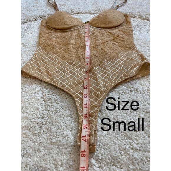 Tan lace bodysuit small NWT - Picture 12 of 15